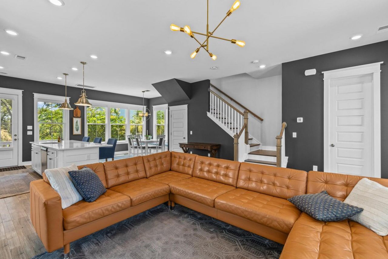 775 Forrest Drive Photo 12