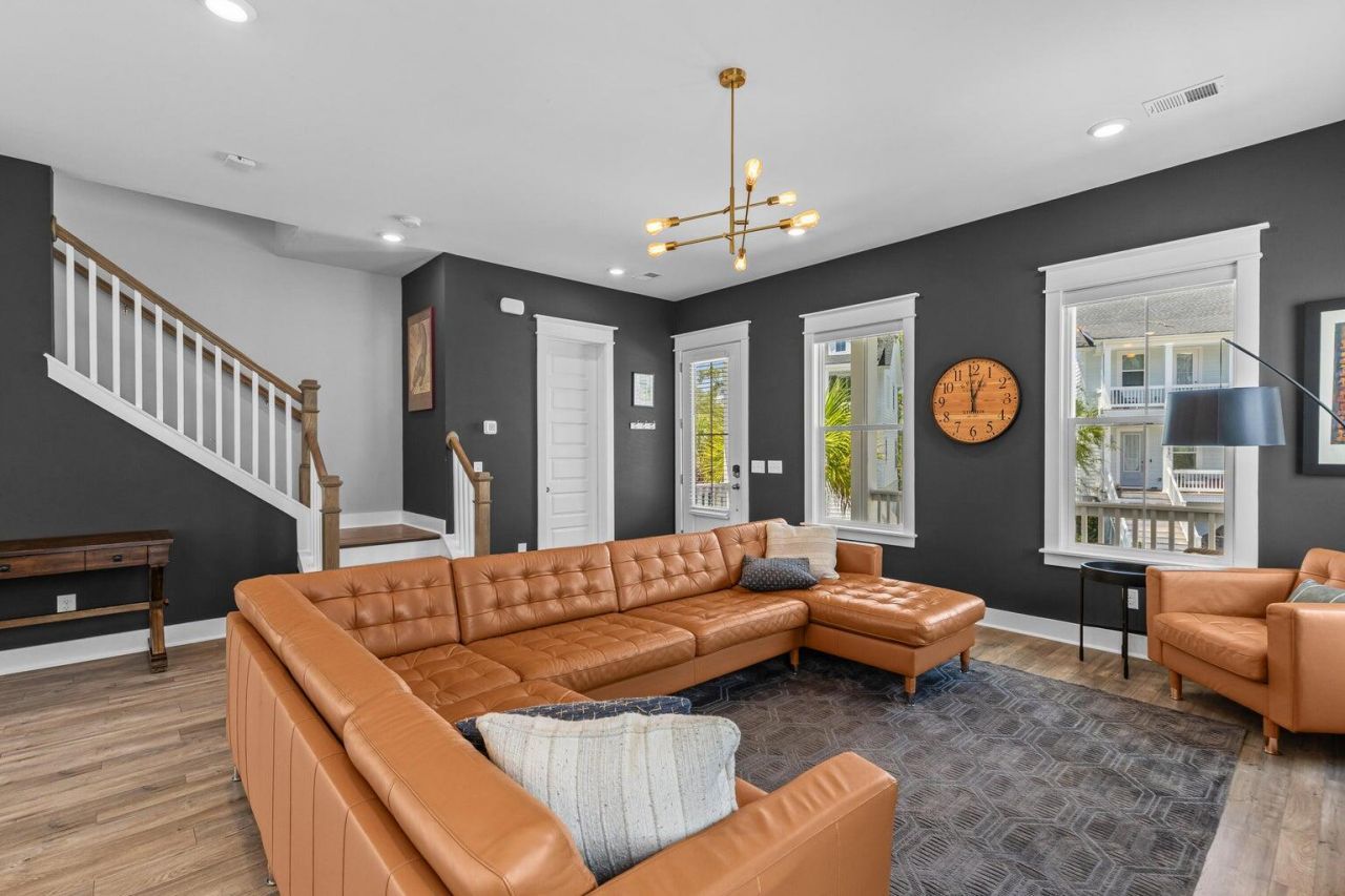 775 Forrest Drive Photo 7