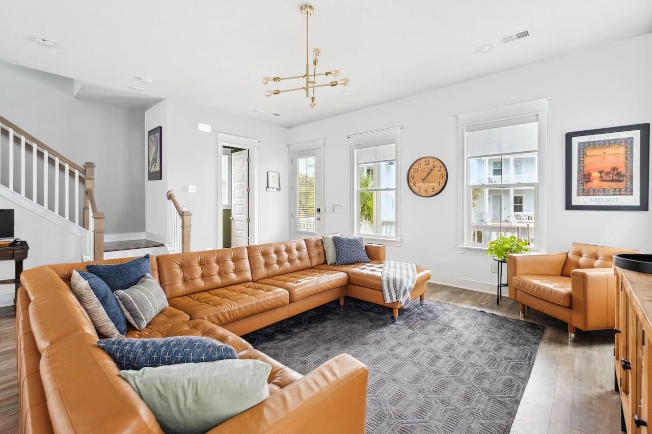 775 Forrest Drive Photo 8