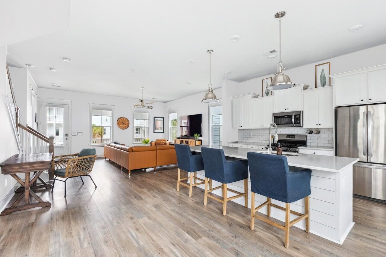 775 Forrest Drive Photo 9