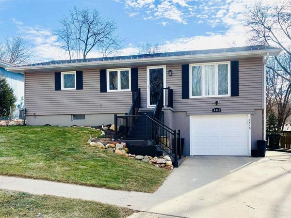 4416 Cherrywood Lane, Sioux City, IA 51106