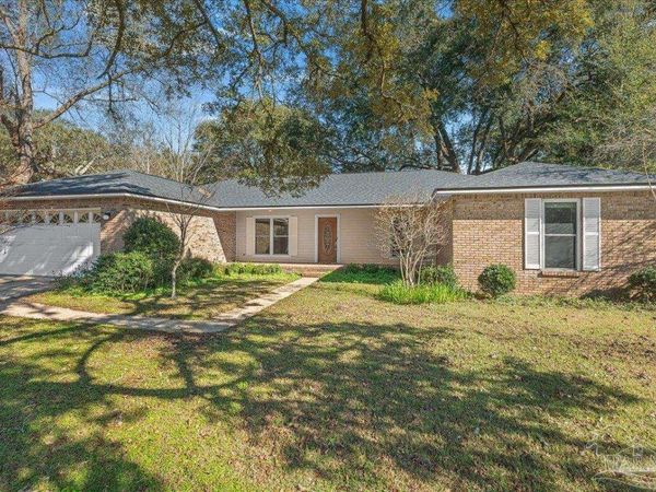 5704 Janet St, Milton, FL 32570