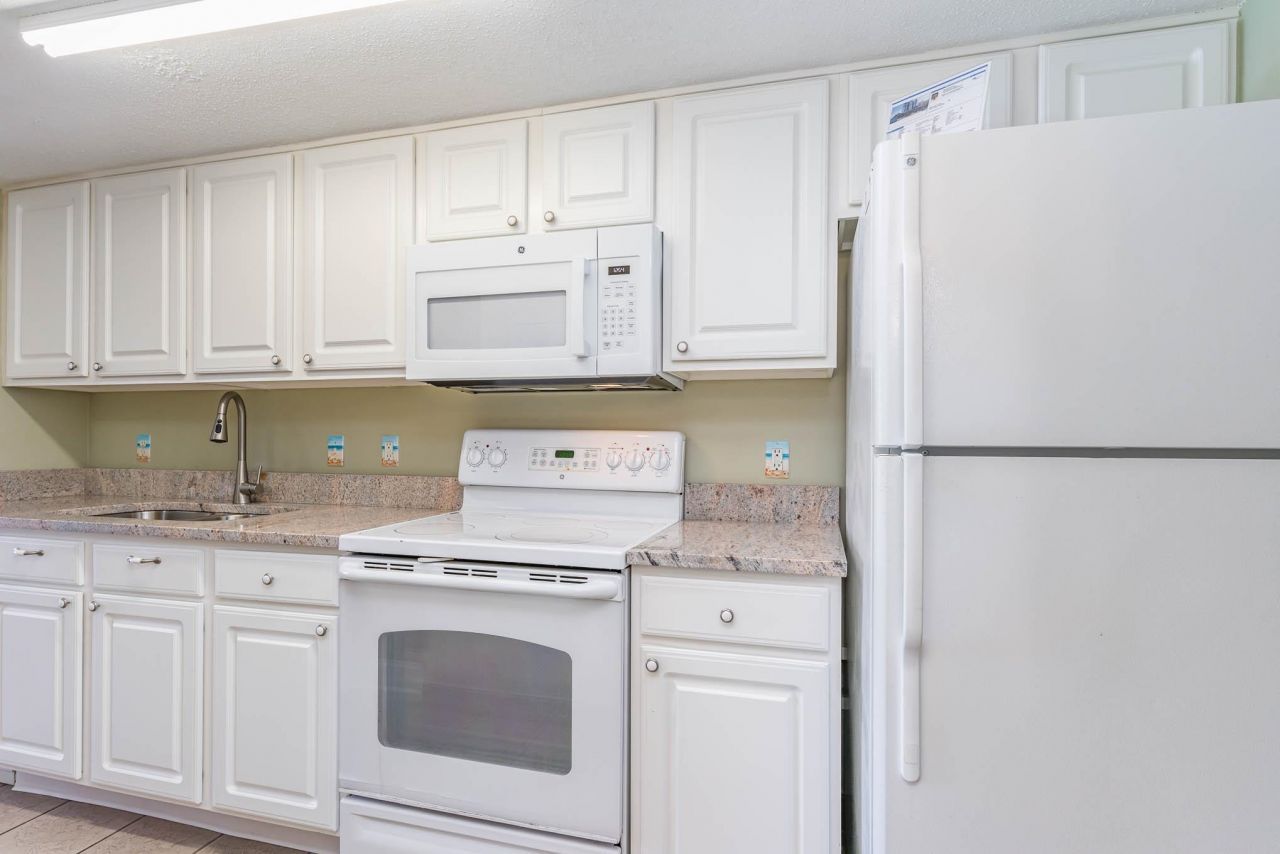 2201 S Ocean Blvd. Photo 19