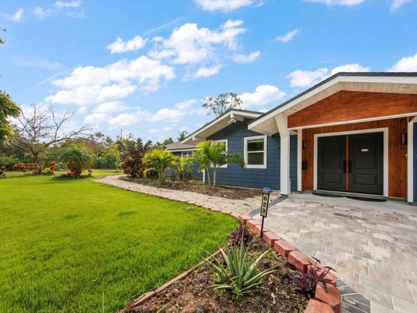 623 PINELAND AVENUE, BELLEAIR, FL 33756