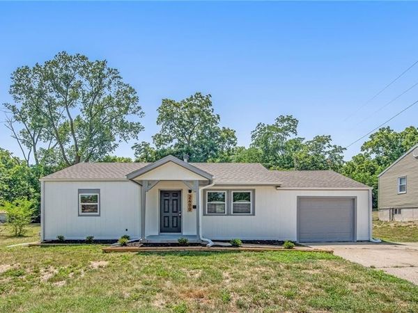 2400 S Crescent Avenue, Independence, MO 64052