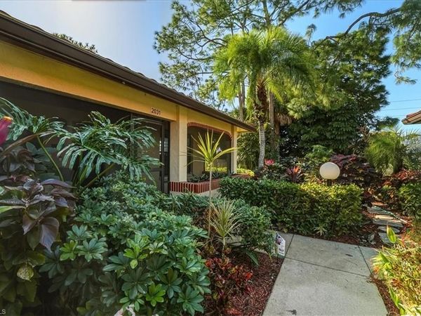 2031 Pine Isle LN, Unit 2031, NAPLES, FL 34112