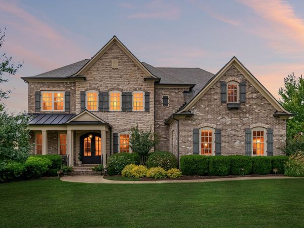 1803 Lowndes Ln, Brentwood, TN 37027