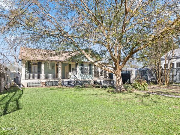 153 Duperier Avenue, New Iberia, LA 70563