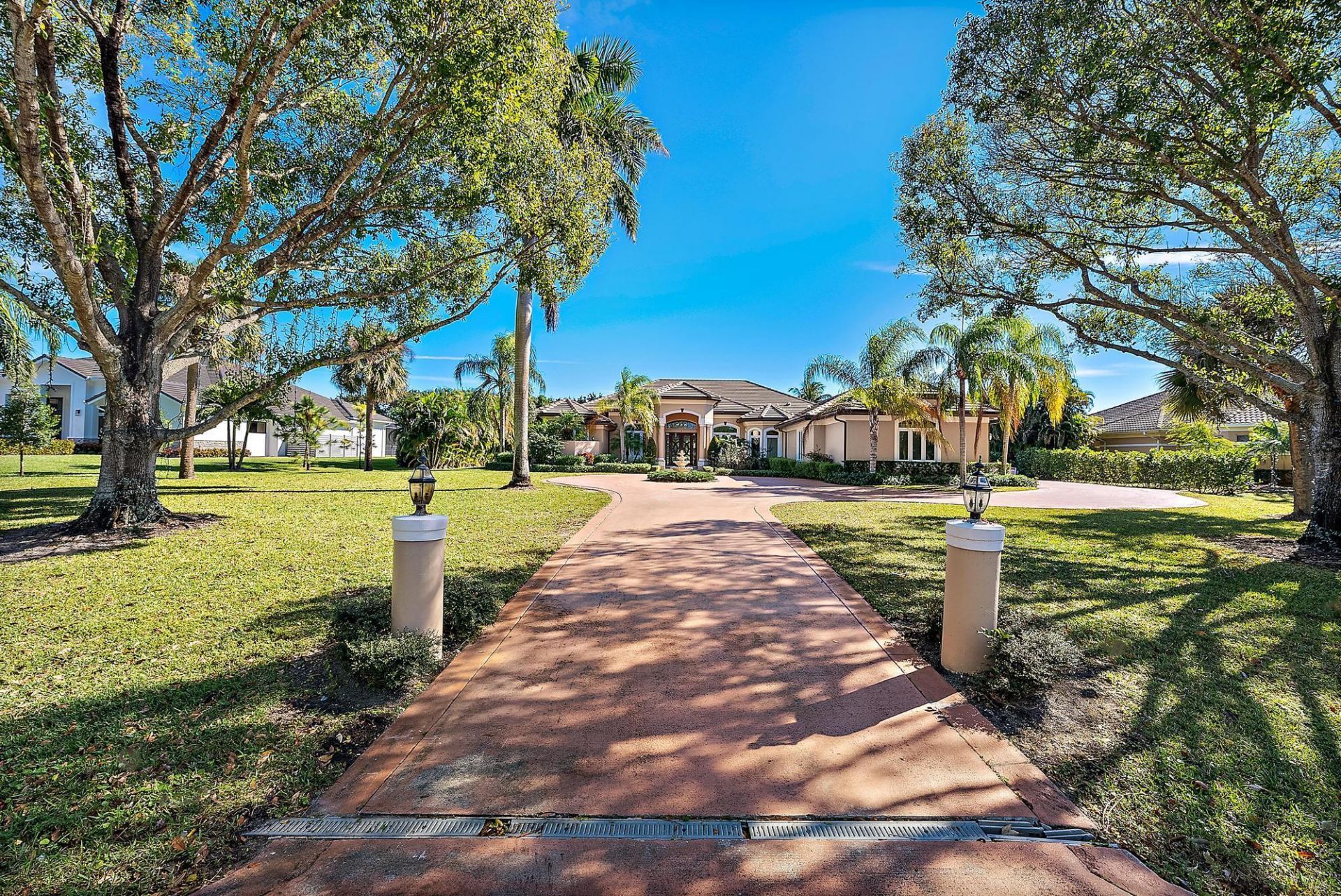 8480 Man O War Road, Palm Beach Gardens, FL 33418 Photo