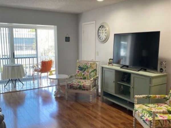 6471 Bay Club Dr, Unit 4, Fort Lauderdale, FL 33308