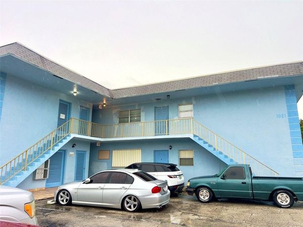 1021 NW 45th Street, Unit 4, Deerfield Beach, FL 33064