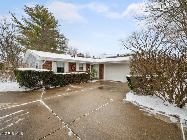 200 Cedar Lane, Waterville, OH 43566