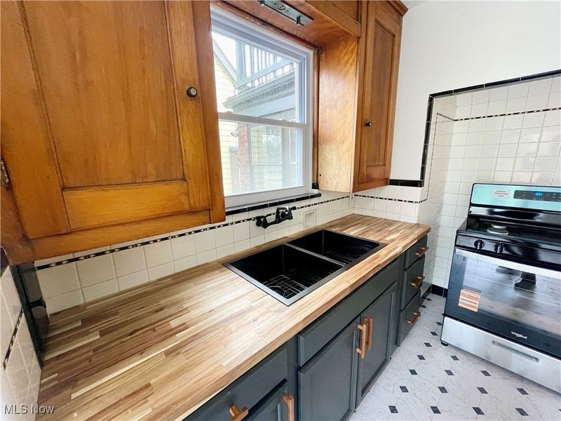 16907 Maple Heights Boulevard, Maple Heights, OH 44137 Photo 10