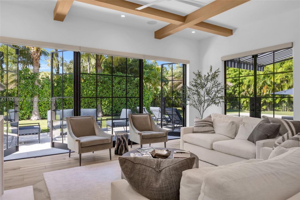 44 S Beach Rd, Hobe Sound, FL 33455 Photo