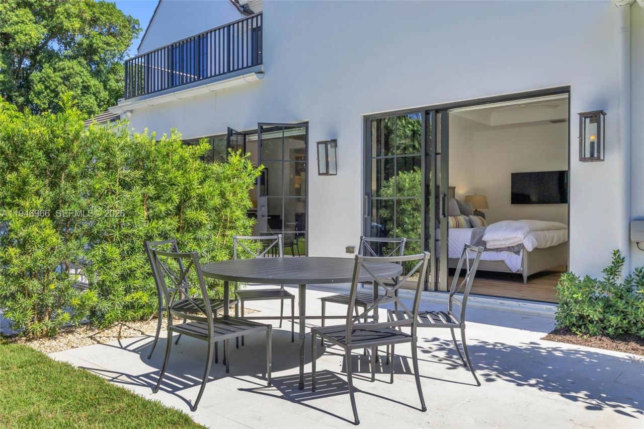 44 S Beach Rd, Hobe Sound, FL 33455 Photo