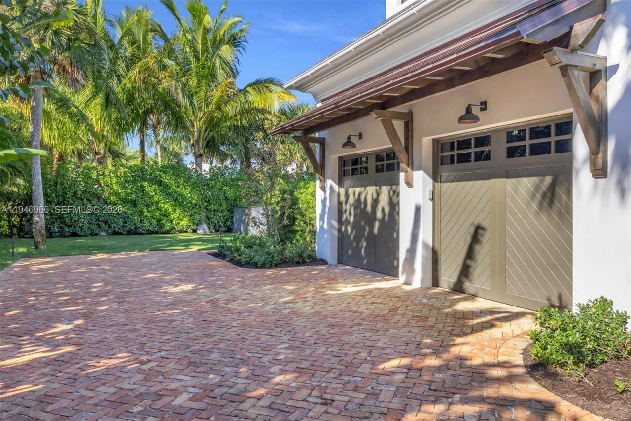 44 S Beach Rd, Hobe Sound, FL 33455 Photo