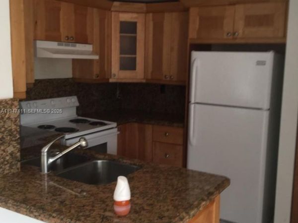 10303 NW 9th St Cir, Unit 103-16, Miami, FL 33172