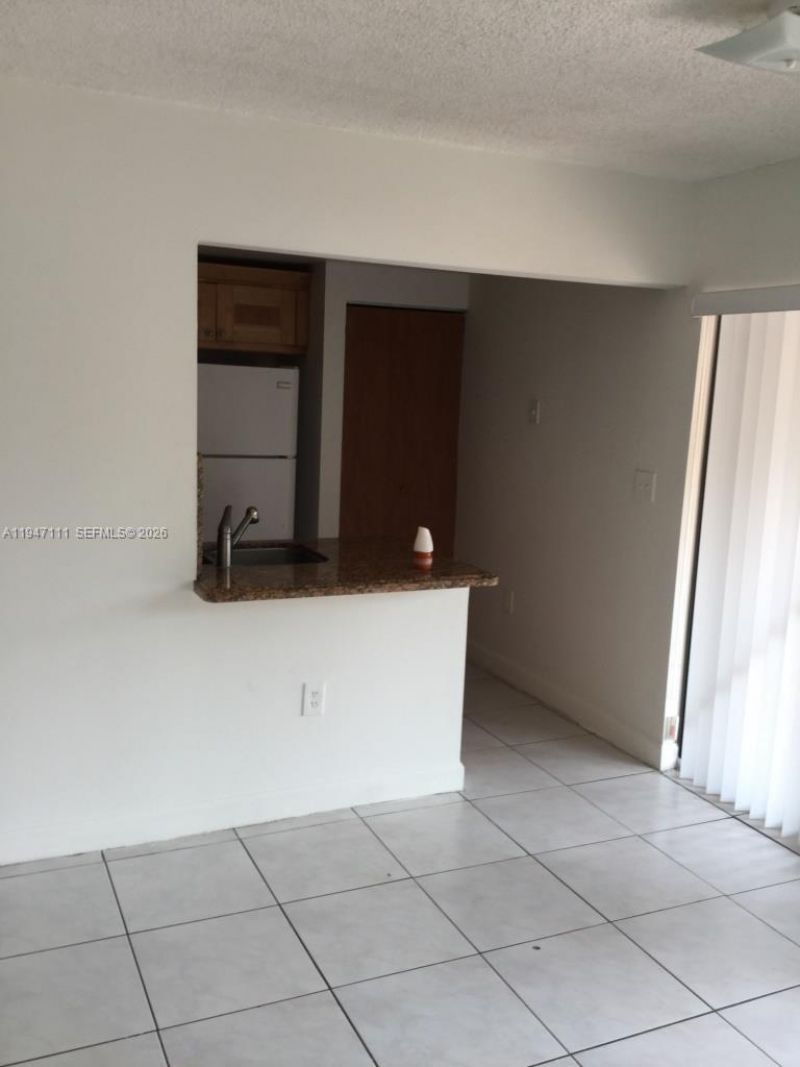 10303 NW 9th St Cir, Unit 103-16, Miami, FL 33172 Photo