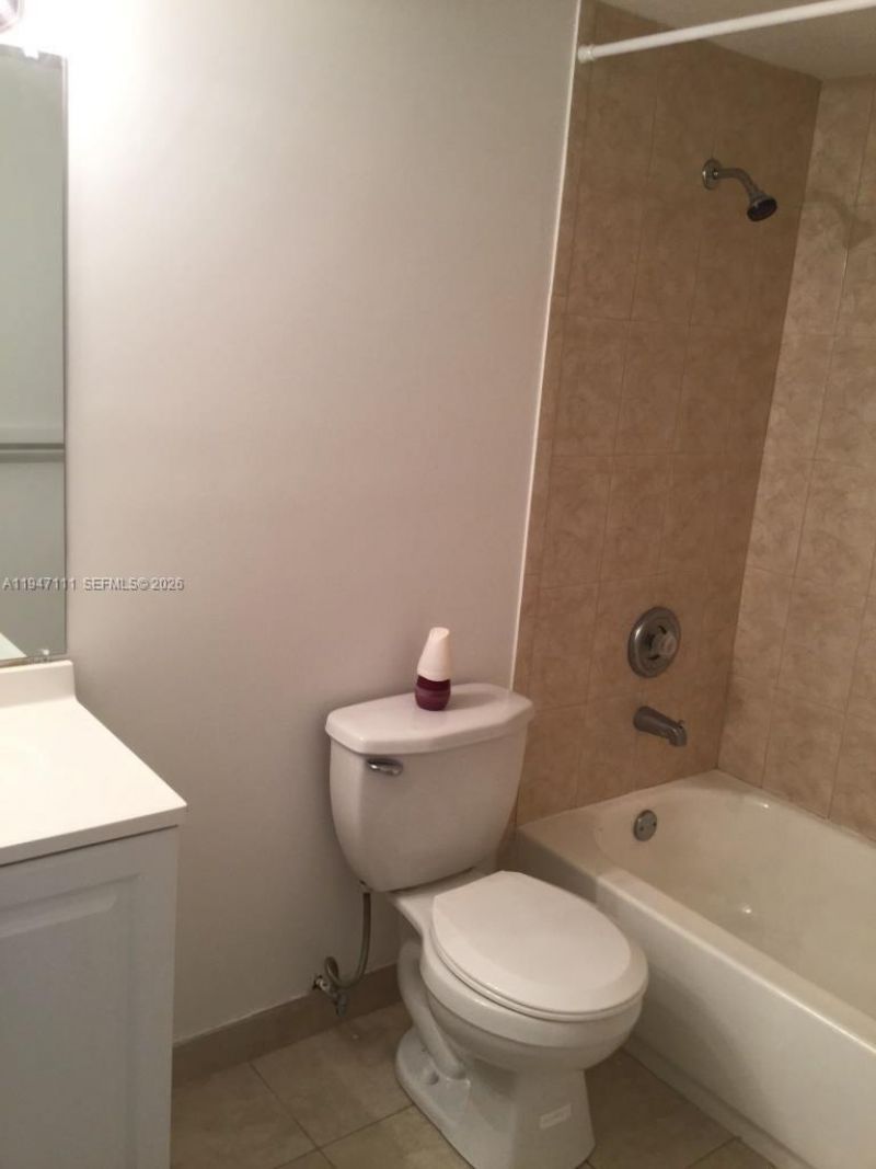 10303 NW 9th St Cir, Unit 103-16, Miami, FL 33172 Photo