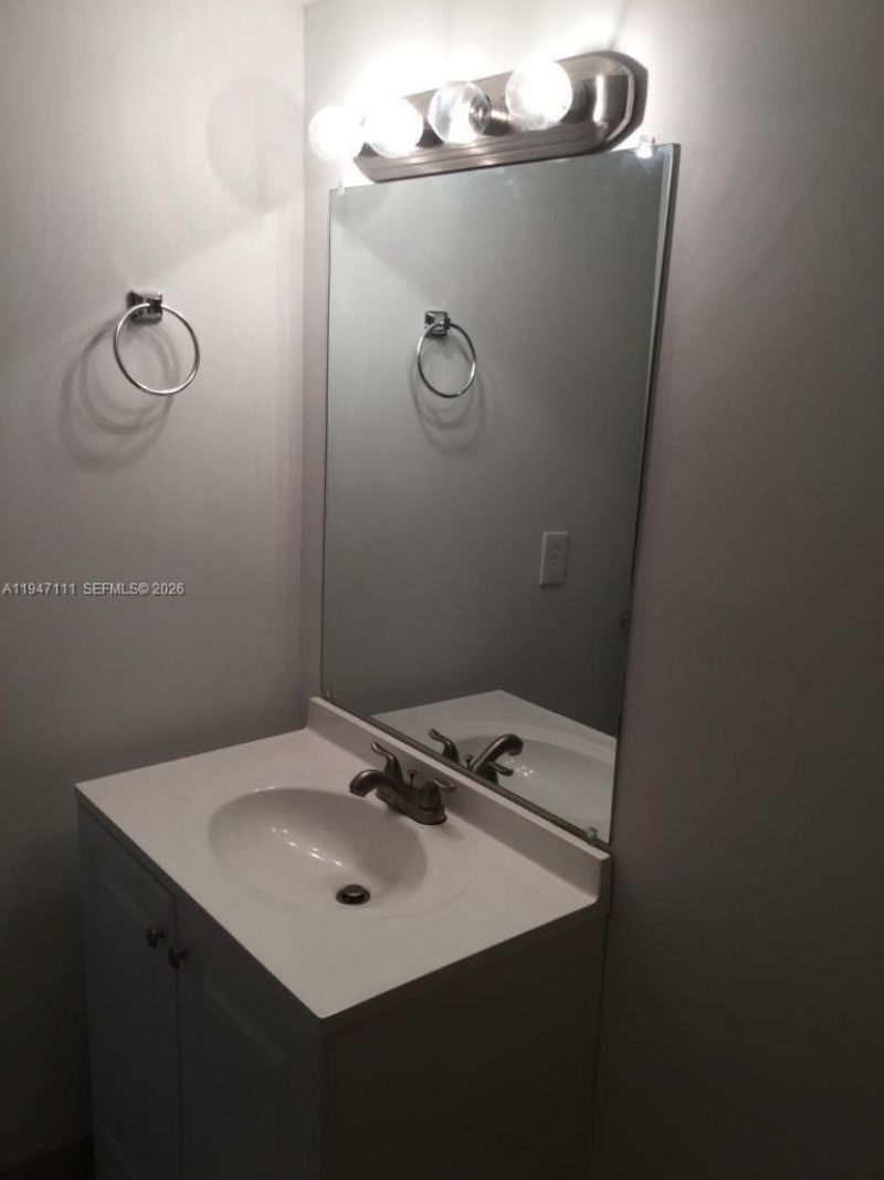 10303 NW 9th St Cir, Unit 103-16, Miami, FL 33172 Photo