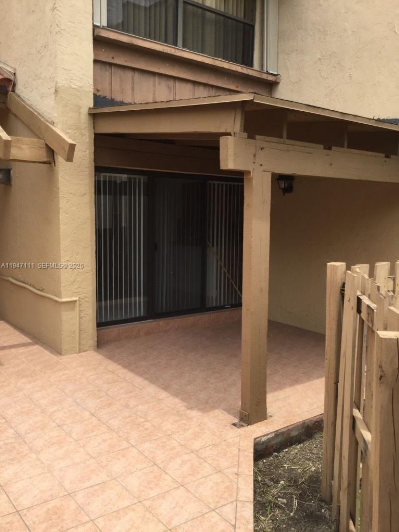 10303 NW 9th St Cir, Unit 103-16, Miami, FL 33172 Photo