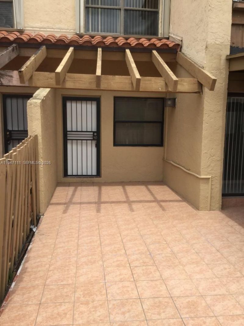 10303 NW 9th St Cir, Unit 103-16, Miami, FL 33172 Photo