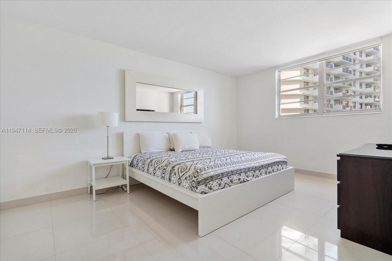 3801 S Ocean Dr, Unit 8X, Hollywood, FL 33019 Photo