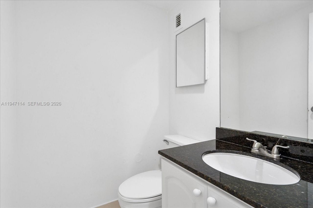 3801 S Ocean Dr, Unit 8X, Hollywood, FL 33019 Photo