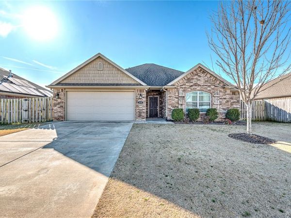408 W Laurel Avenue, Rogers, AR 72758