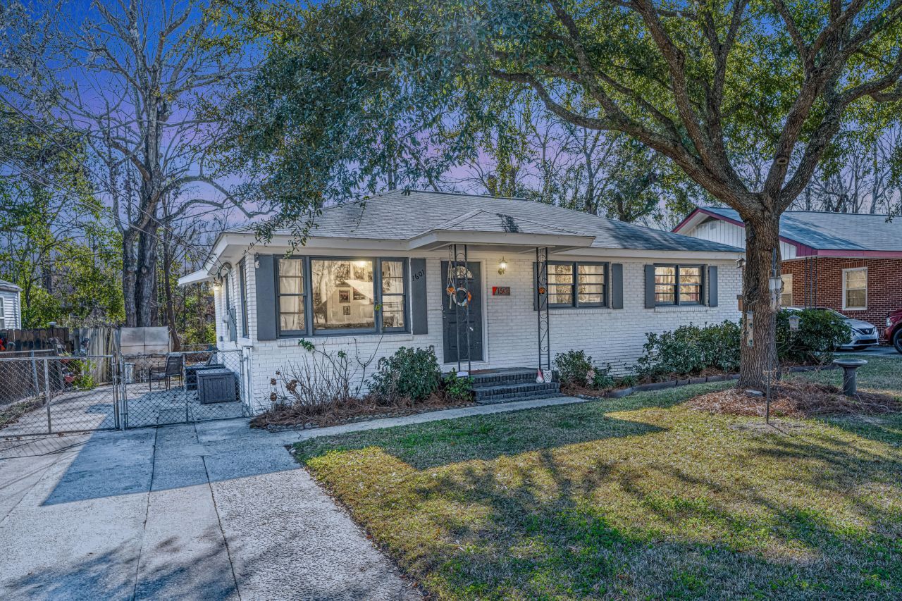 1601 Greenbay Drive North Charleston, SC 29406