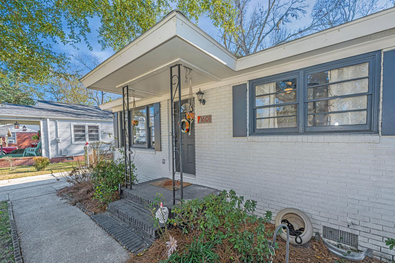 1601 Greenbay Drive Photo 4