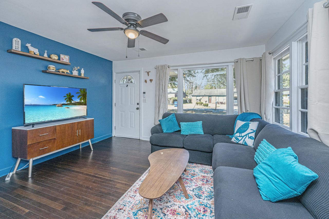 1601 Greenbay Drive Photo 7