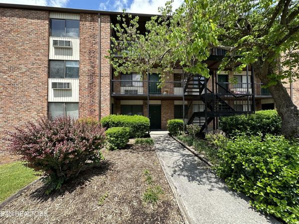 2718 Painter Ave, Knoxville, TN 37919