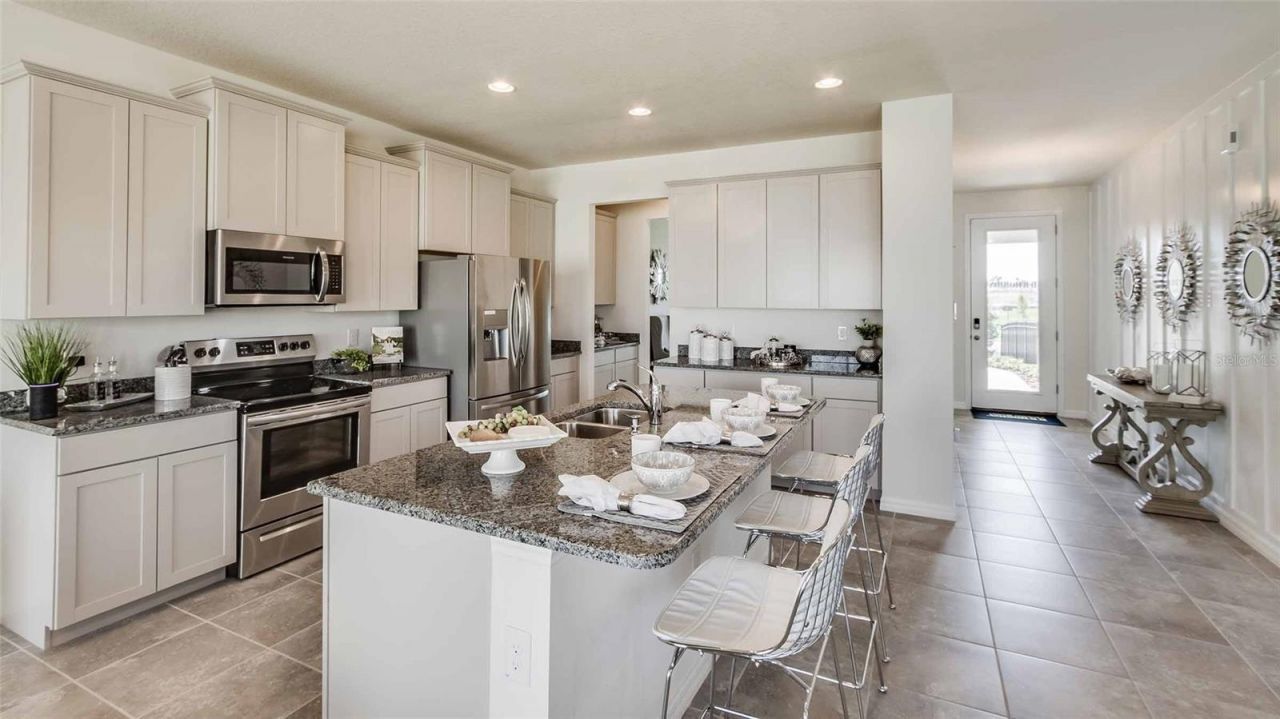 5506 Silver Moonlight Drive, Palmetto, FL 34221 Photo