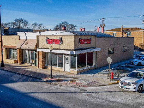 6830-6832 Cermak Road, Berwyn, IL 60402