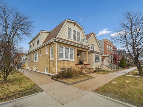4954 W Byron Street, Chicago, IL 60641