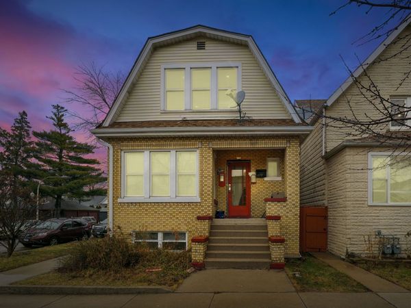4954 W Byron Street, Chicago, IL 60641