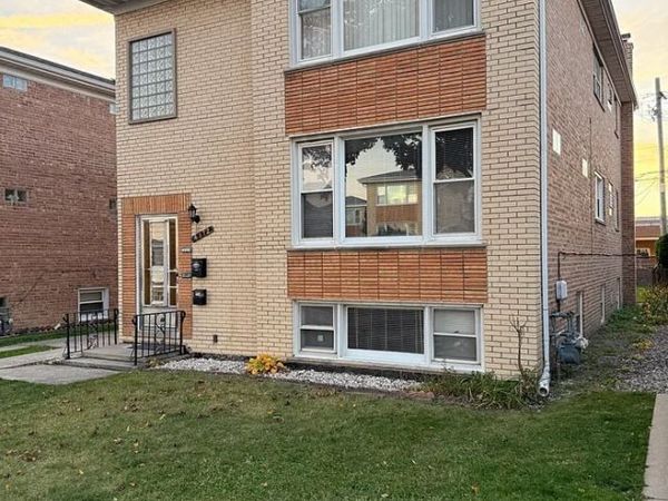 4372 N Neva Avenue, Unit 1, Norridge, IL 60706