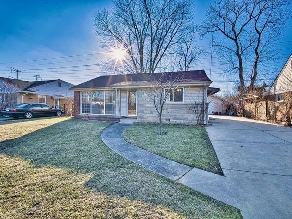 7014 N Kilbourn Avenue, Lincolnwood, IL 60712