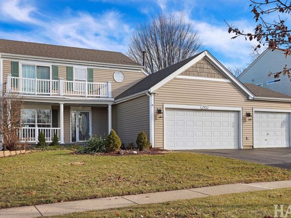 2952 Deerpath Lane, Carpentersville, IL 60110