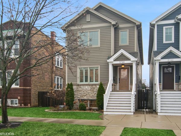 5744 W Ainslie Street, Chicago, IL 60630