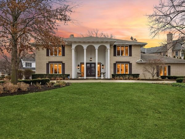 28 Concord Drive, Oak Brook, IL 60523