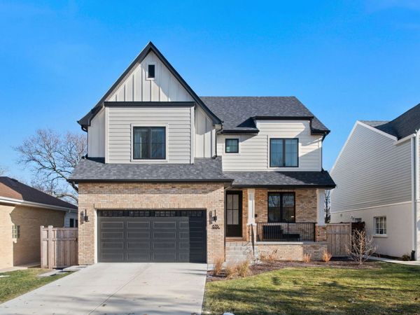 835 S Ashland Avenue, La Grange, IL 60525