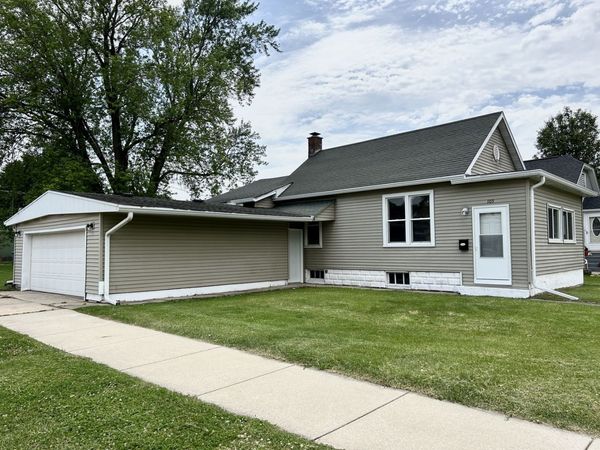 105 W 2nd Street, Spring Valley, IL 61362