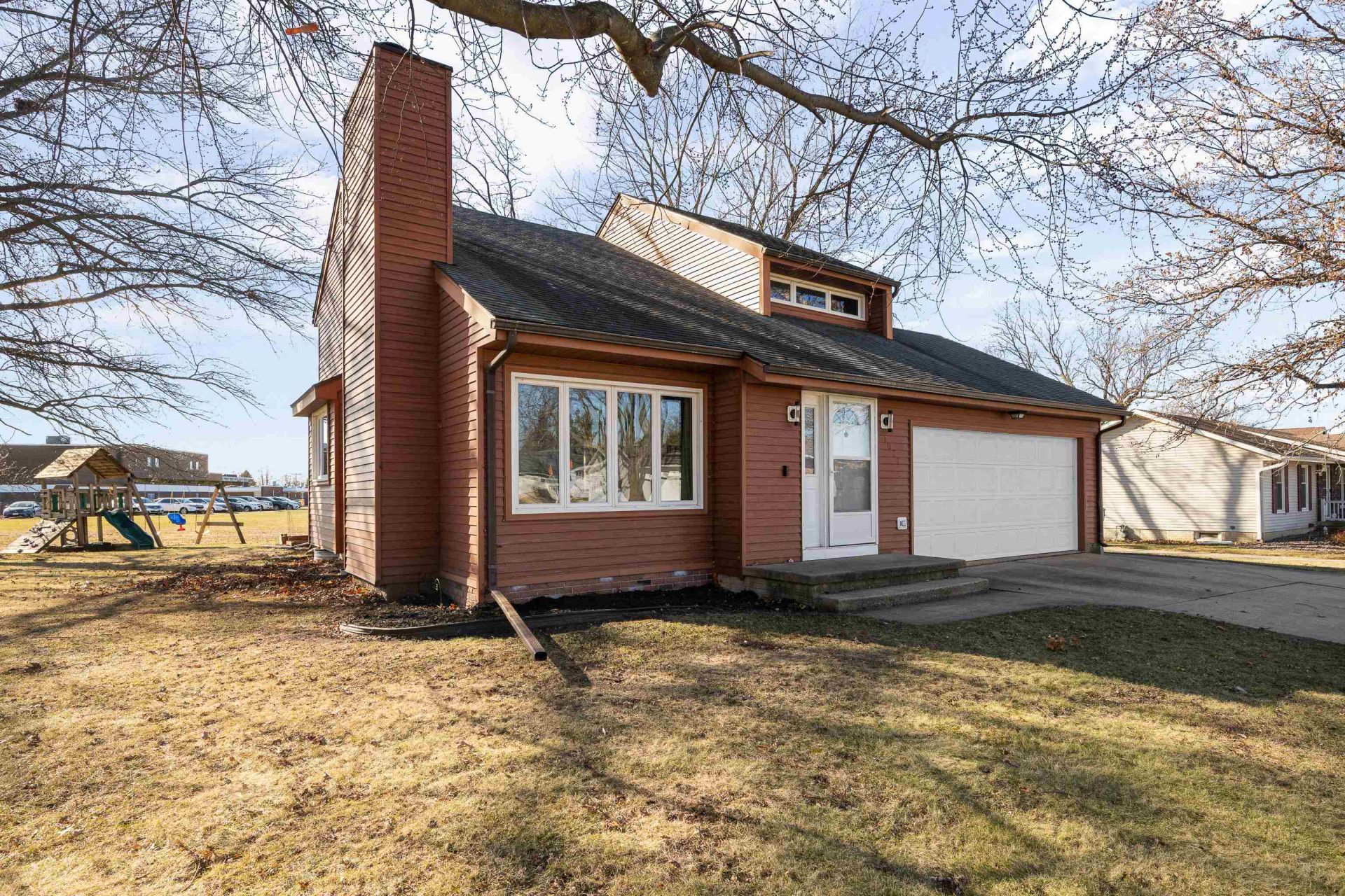 1037 Brookview Drive, DeWitt, IA 52742 Main Photo