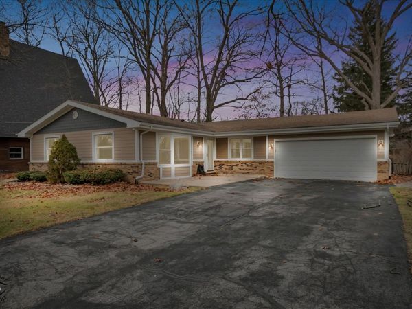 137 Kimber Drive, New Lenox, IL 60451