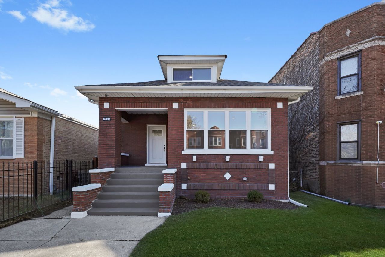 7955 S Harvard Avenue, Chicago, IL 60620 Main Photo