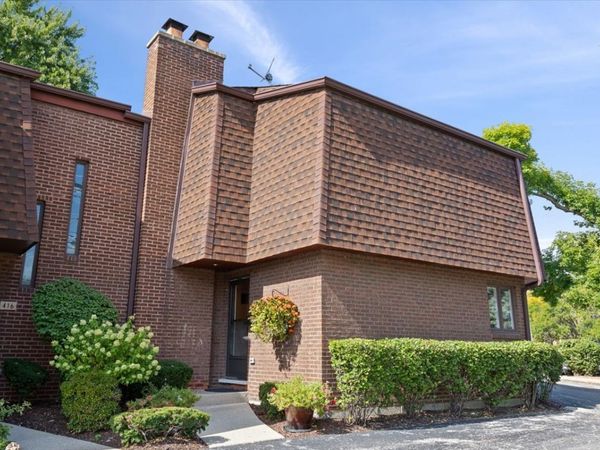 414 S Dee Road, Park Ridge, IL 60068