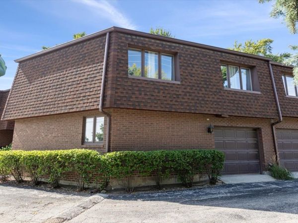 414 S Dee Road, Park Ridge, IL 60068