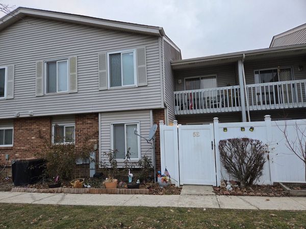 5 E Fernwood Drive, Bolingbrook, IL 60440